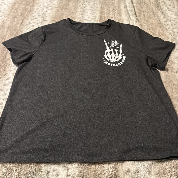 Rockin Motherhood tshirt - Picture 3 of 4